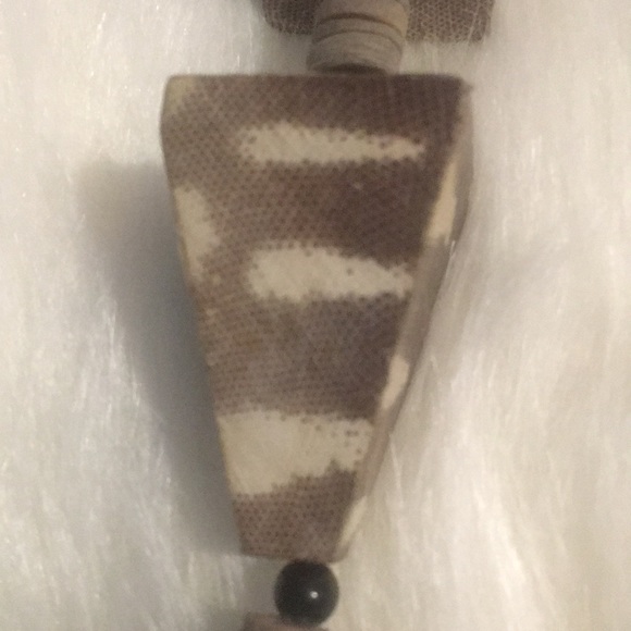 Necklace - Picture 4 of 6